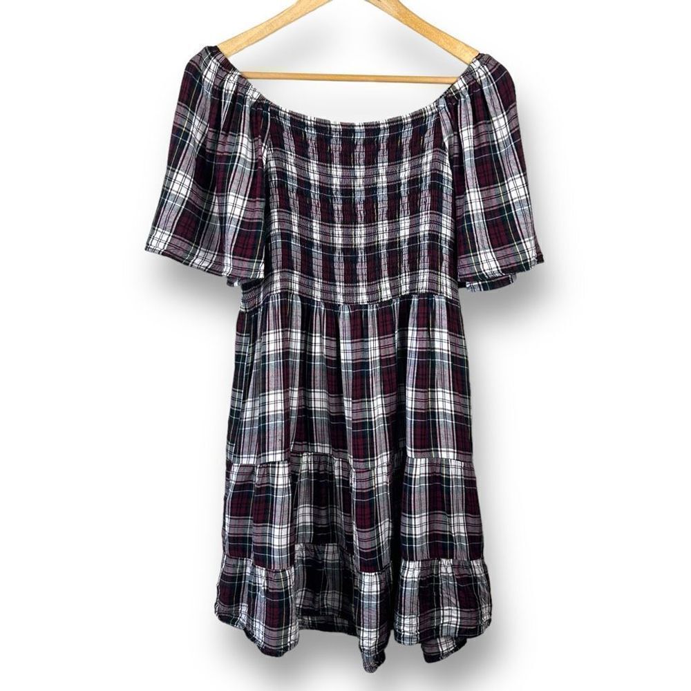 Robbie Bee Women's‎ 10 Smocked Babydoll Dress Tiered Red Black Plaid Knee Length